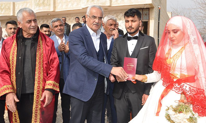 Aşiret düğünü deprem nedeniyle eğlencesiz yapıldı