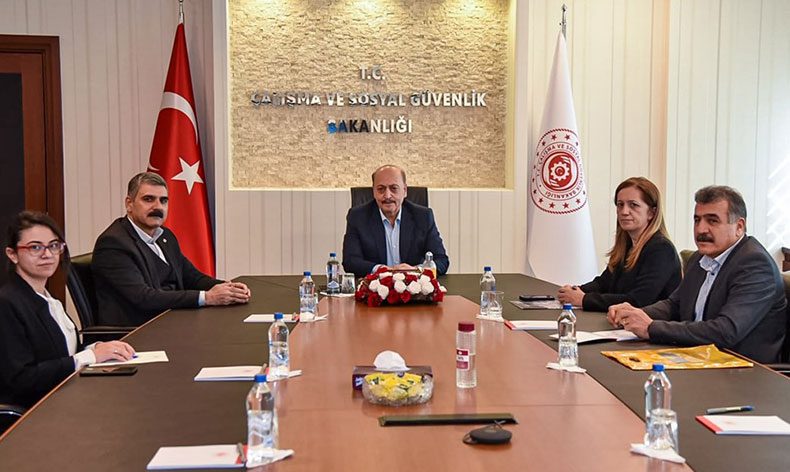 Bakan Bilgin, DİSK heyetiyle görüştü