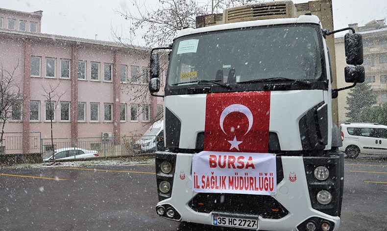 Deprem bölgesine tıbbi malzeme desteği