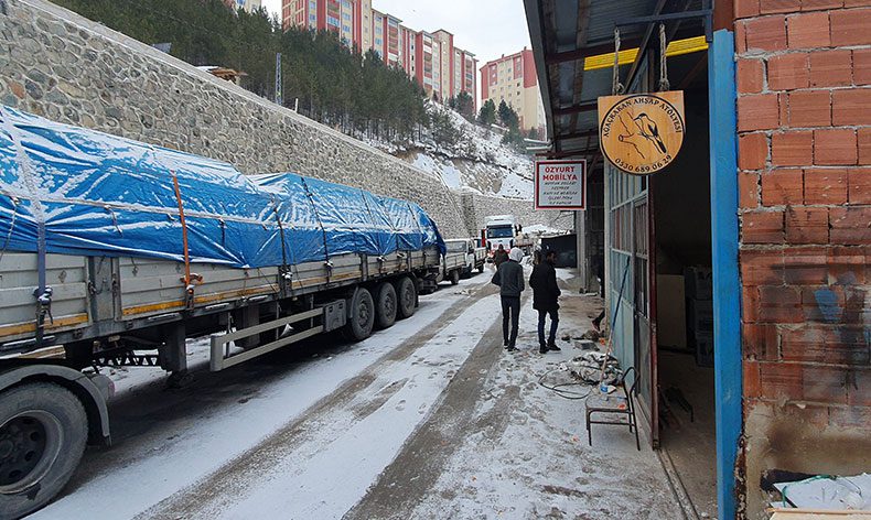 Ahşap konteynerler deprem bölgesinde