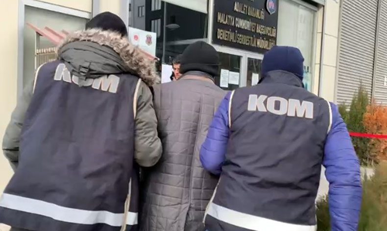 Deprem soruşturmasında 4 tutuklama