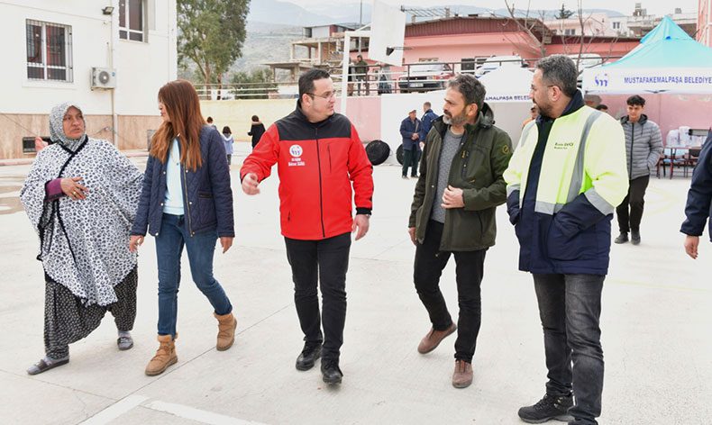 Başkan Kanar deprem bölgesinde