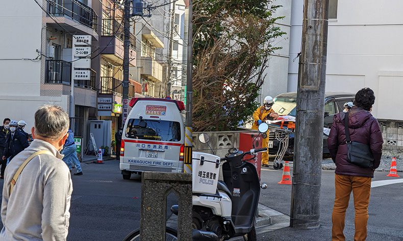 Japonya’da postanede bıçaklı saldırı