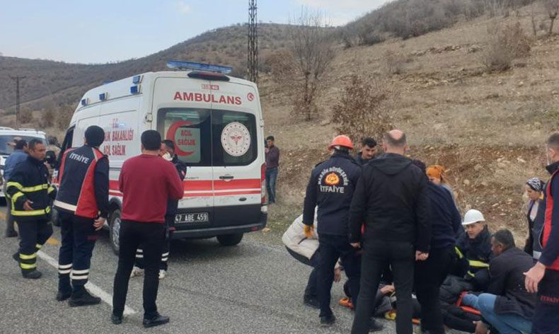 Mardin’de öğrenci servis devrildi