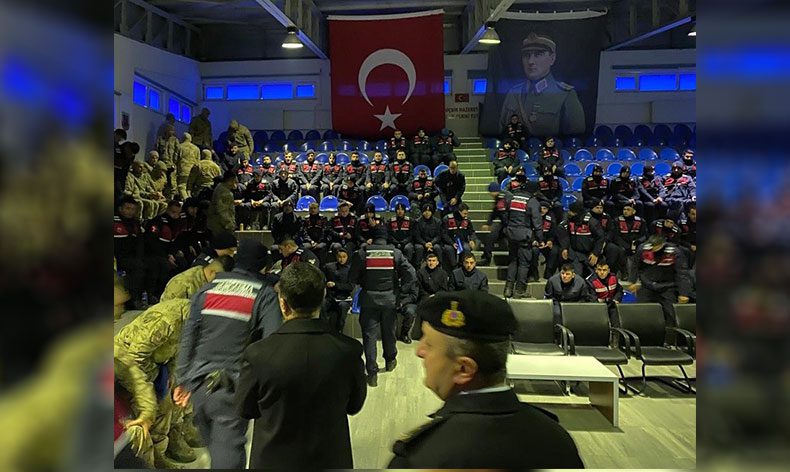 Jandarma deprem bölgesine gönderildi