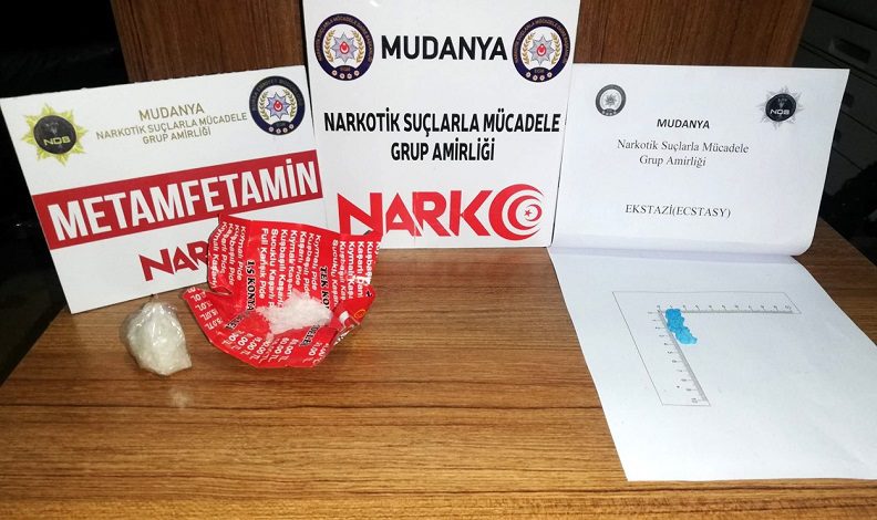 Mudanya’da uyuşturucu bulunduran 2 kişi yakalandı