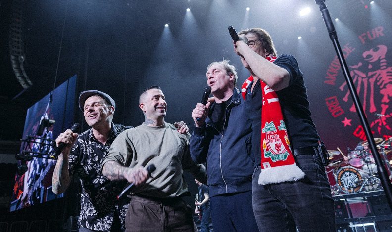 Almanya’da yardım konserinde 1milyon euro toplandı