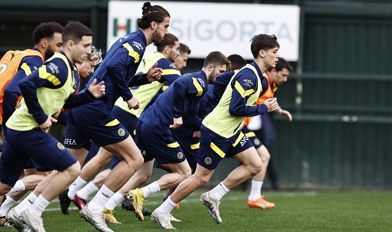 Fenerbahçe, Kayserispor maçı hazırlıklarına başladı