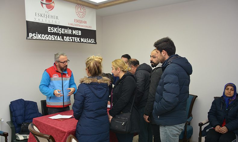 Depremzedelere psikososyal destek sağlanıyor