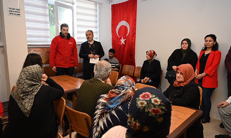 Aktaş, Bursa’da depremzedeleri ziyaret etti