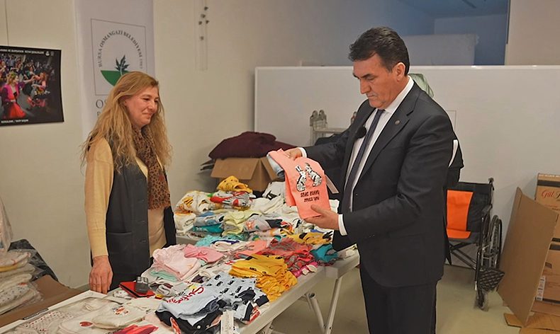Depremzedelerin kıyafet ihtiyaçları ücretsiz