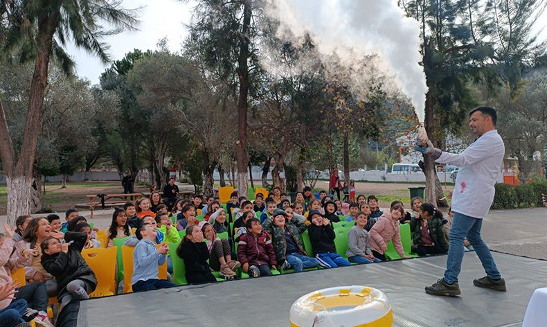 Marmaris’te çocuklara bilimsel destek