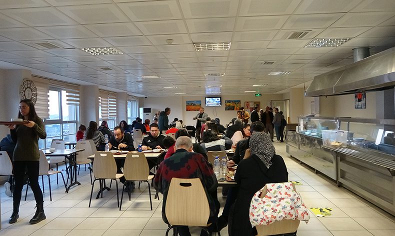 Devlet yurtlarında yaralarını sarıyorlar