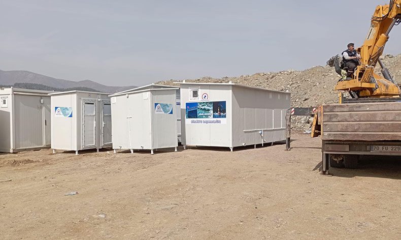 Deprem bölgelerine yardımlar sürüyor