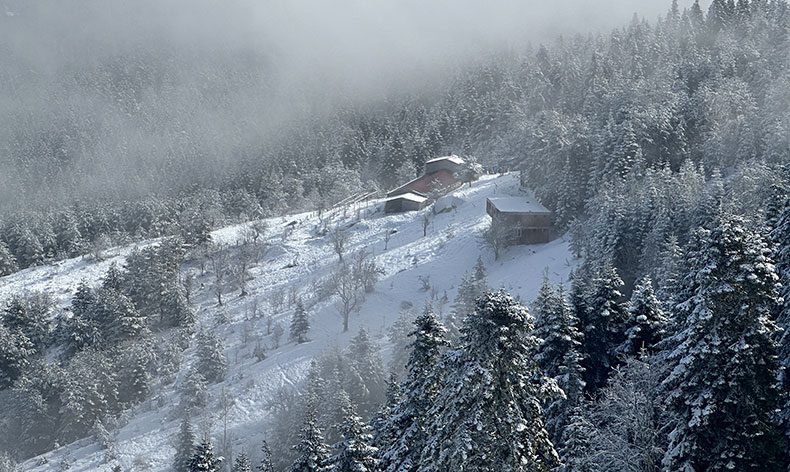 Kastamonu’nun yüksek kesimleri beyaza büründü