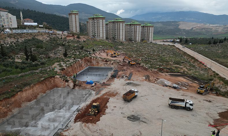Temeli atılan konutlar 8 ayda bitirilecek