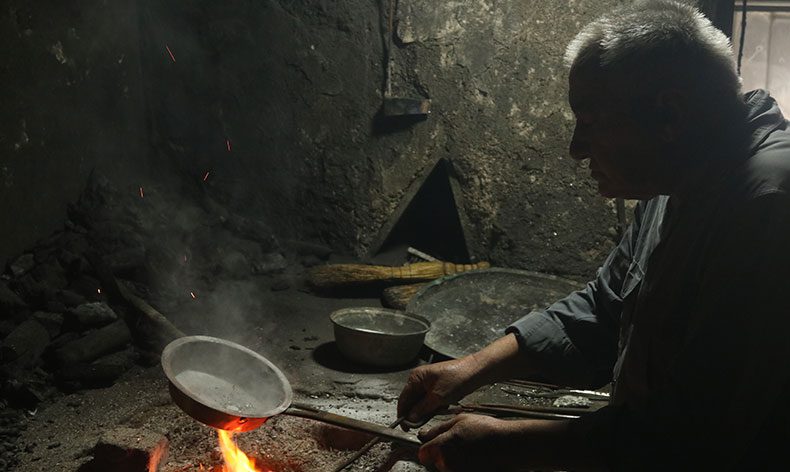 Yarım asırdır mesleğini sürdürüyor