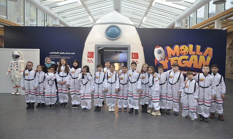 Yıldırımlı çocukların uzay yolculuğu