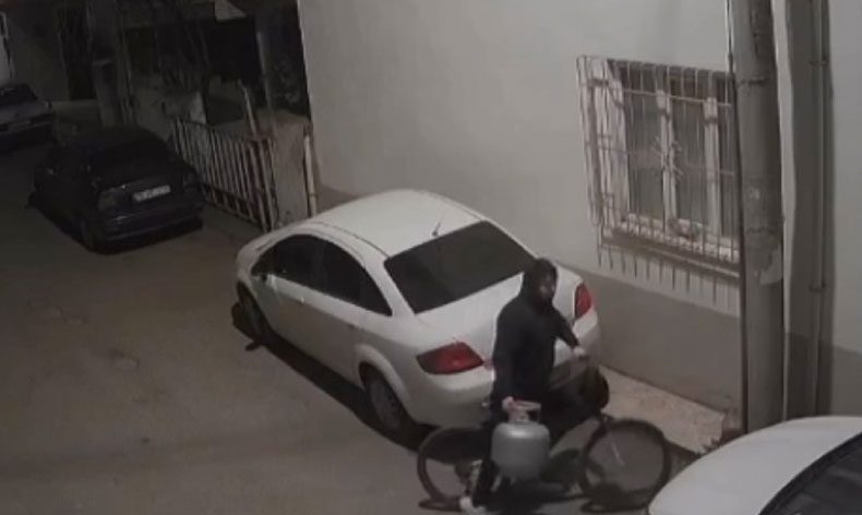 Bursa’da pişkin hırsız güvenlik kameralardan kaçamadı