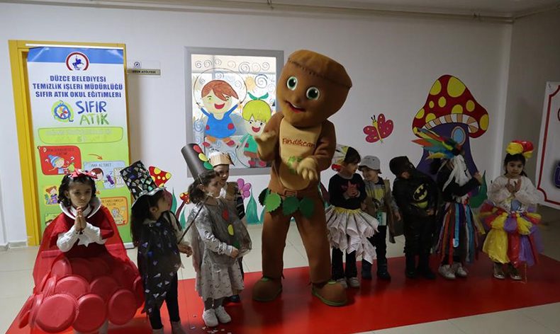 Sıfır atık gününde çocuklardan anlamlı etkinlik