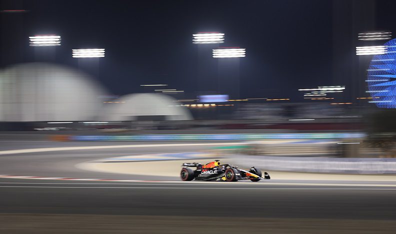 Formula 1’de sezonun ilk yarışında ipi Verstappen göğüsledi