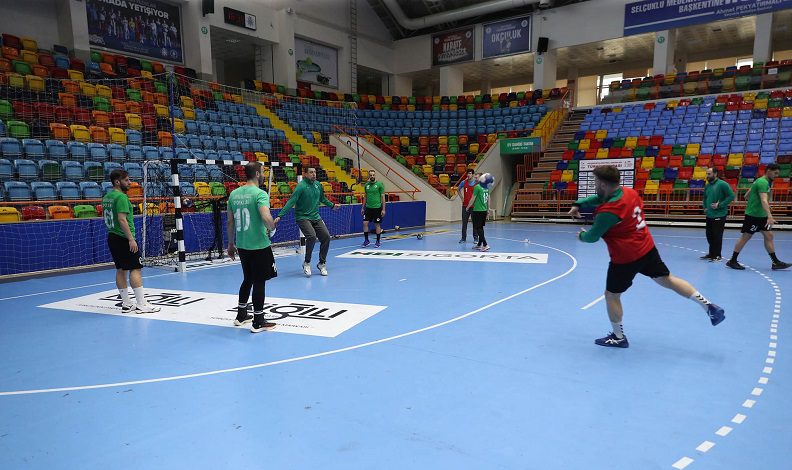 Sakarya Büyükşehir Hentbol’un yarı finalde rakibi Beykoz