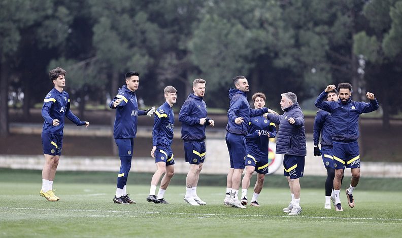 Fenerbahçe hazırlıklarına devam etti