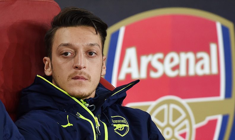 Mesut Özil, futbolu bıraktığını açıkladı