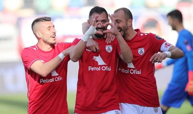 Altınordu’da Ali Özgün performansıyla dikkat çekiyor