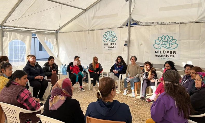 Nilüfer Belediyesi Samandağ’da yaraları sarıyor