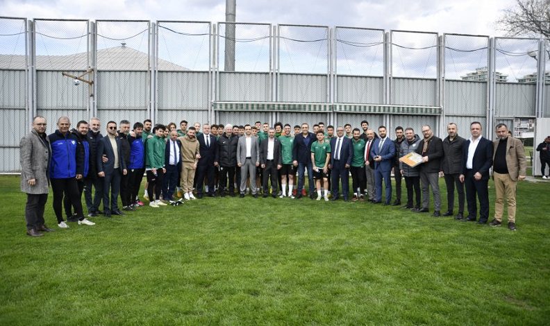 MHP İl Teşkilatı’ndan Bursaspor’a ziyaret