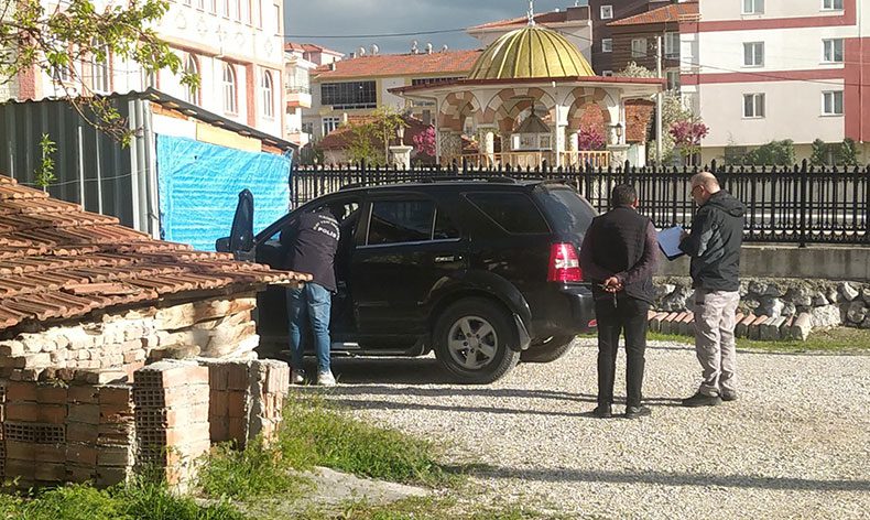 Çorum’da otomobil kurşunlandı