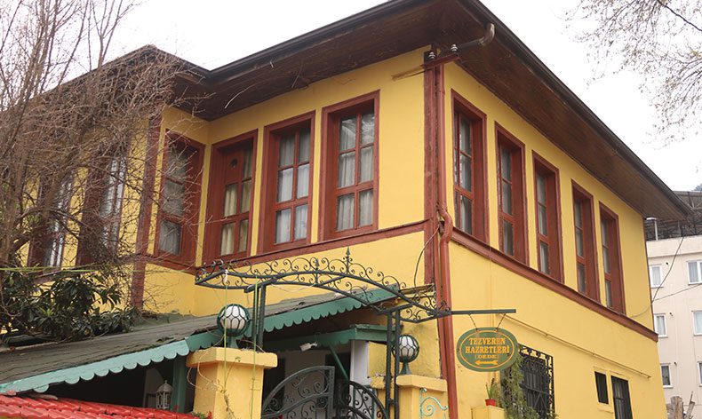 Bursa’da evin içindeki türbe Ramazan’da ilgi odağı oldu