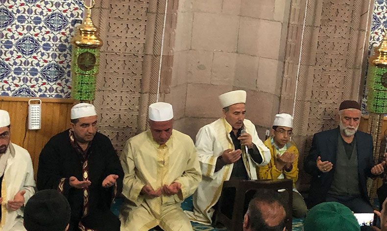 Özdereli Kur’an bülbüllerinden vefa örneği