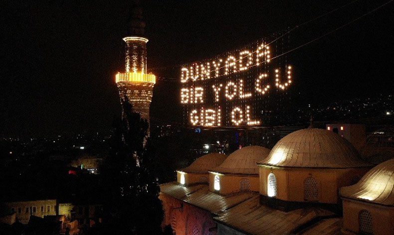 Ulu Cami’nin mahyası değiştirildi