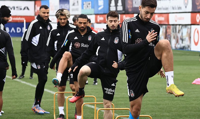 Beşiktaş’ta, Fenerbahçe maçı hazırlıkları sürüyor
