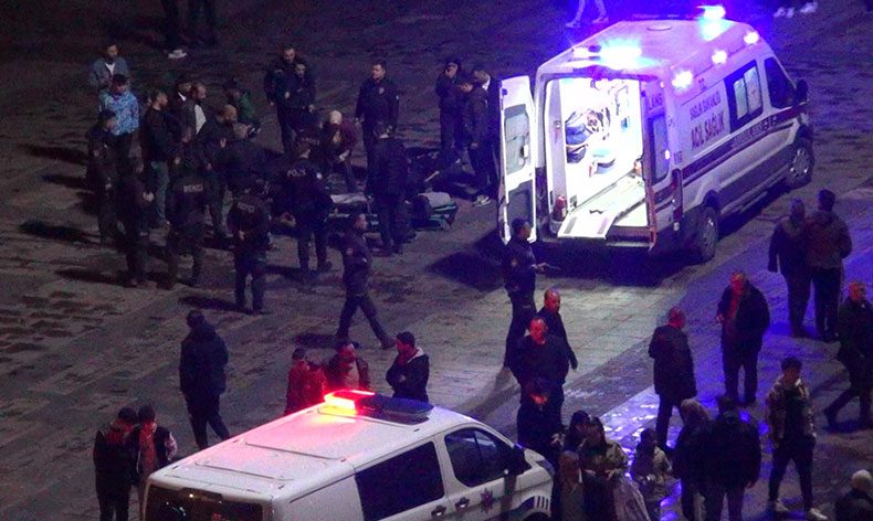 İki şahsın kavgası kanlı bitti