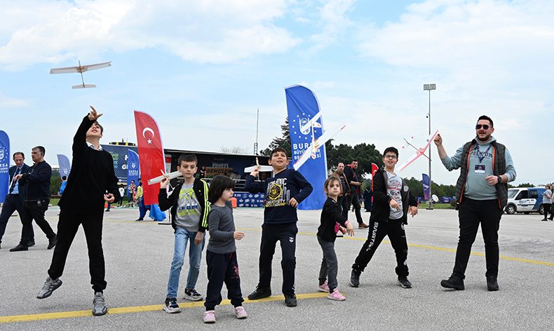 TEKNOFEST’in Bursa ayağında İHA’lar yarışıyor