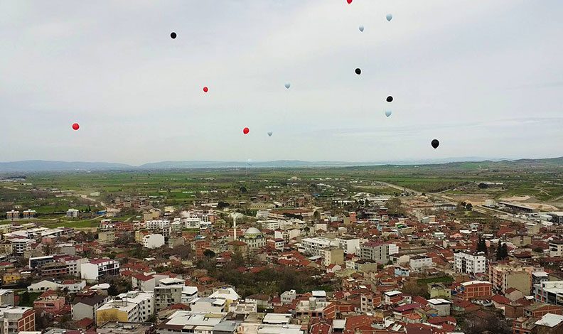 Depremin, umudun ve Otizmin renkeleri