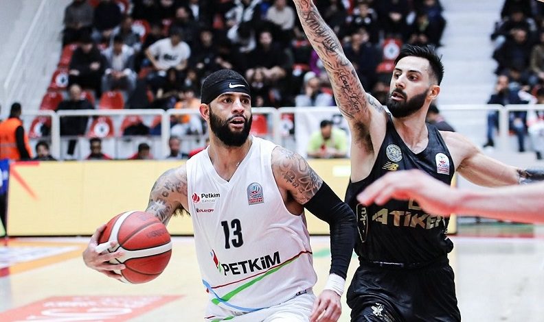 Aliağa Petkimspor, taraftarı önünde kazanmaya devam ediyor