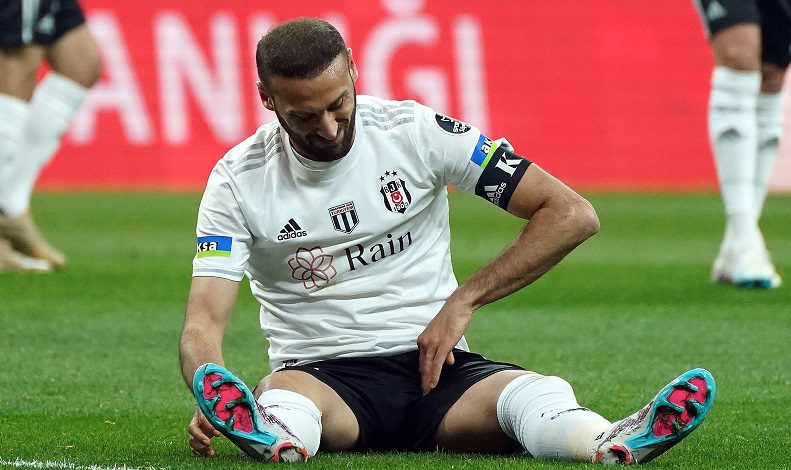 Beşiktaş’ta Cenk Tosun, Trabzonspor maçında riske edilmeyecek