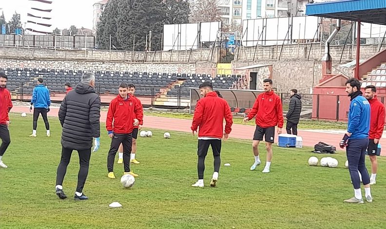 Uşakspor, Pazarspor maçı hazırlıklarını sürdürdü