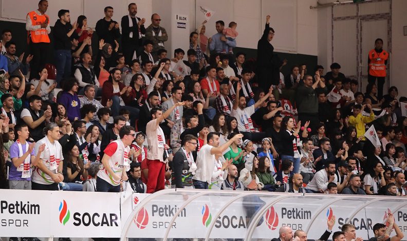 Aliağa Petkimspor evinde güçlü