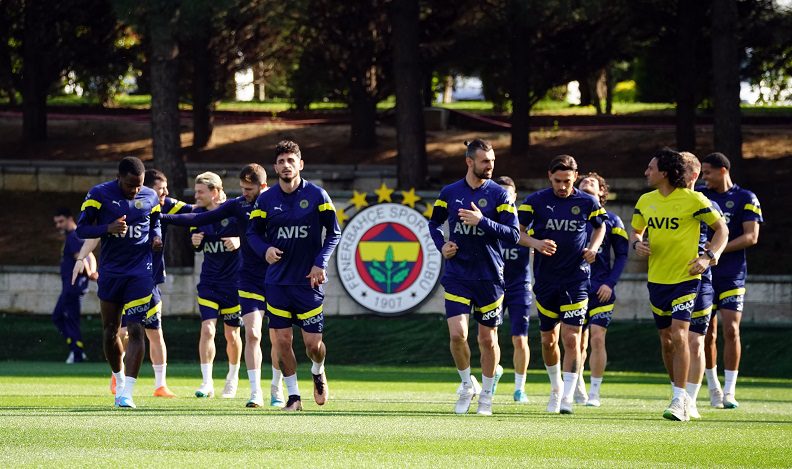 Fenerbahçe, Başakşehir maçı hazırlıklarını sürdürdü