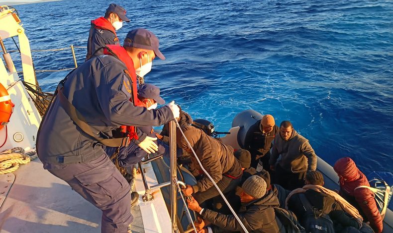 Aydın’da 51 düzensiz göçmen kurtarıldı