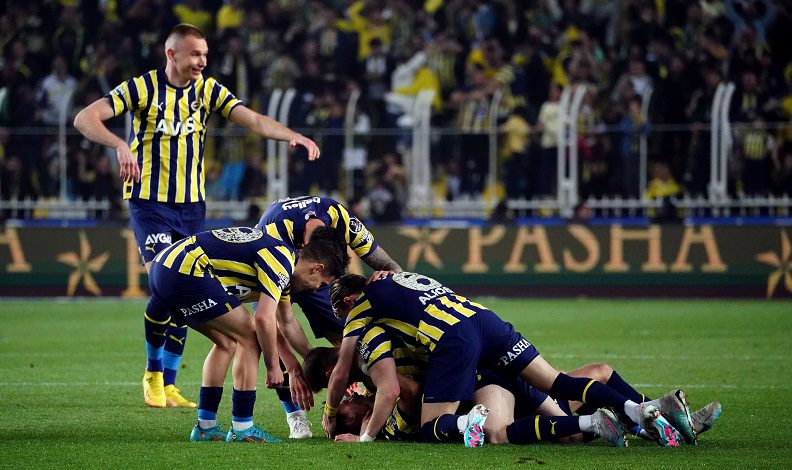 Fenerbahçe’nin Sivasspor maçı kamp kadrosu belli oldu