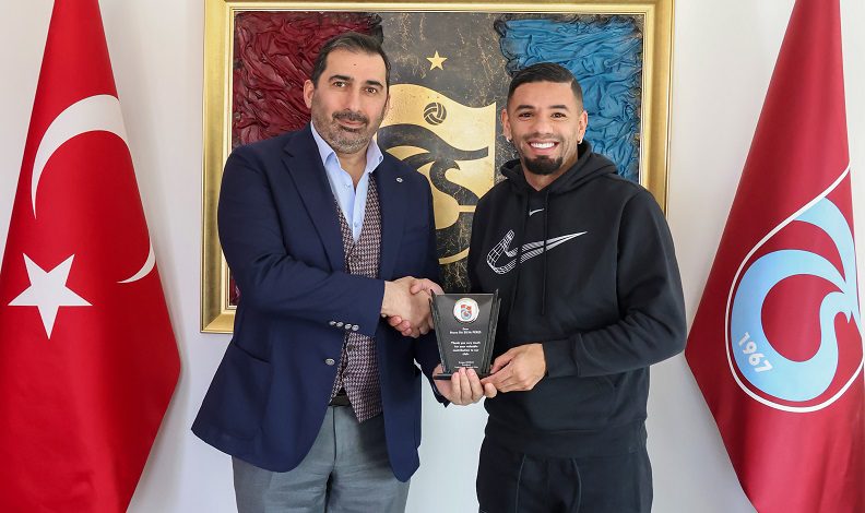 Trabzonspor’dan Bruno Peres’e teşekkür plaketi