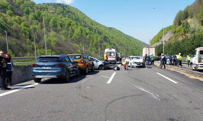 Anadolu Otoyolu’nda zincirleme kaza