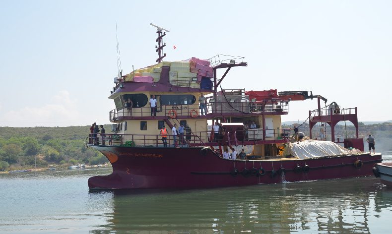Denizlerde endüstriyel av yasağı başladı