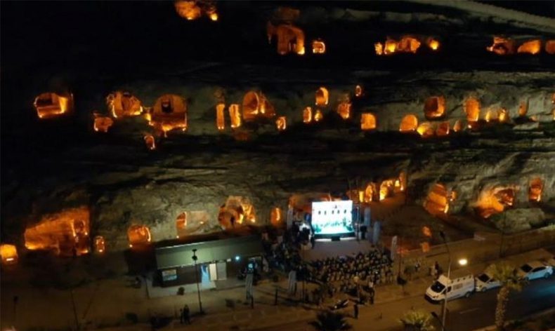 Deprem ve sel sonrası turizm sezonu başladı